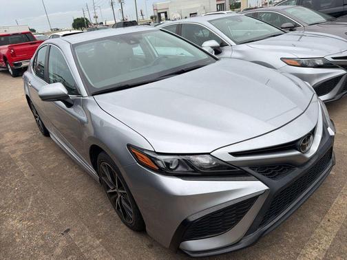 Celestial Silver Metallic 2024 Toyota Camry SE