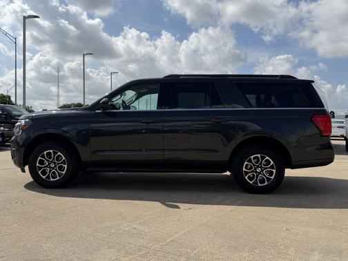 Gray Metallic 2024 Ford Expedition Max XLT
