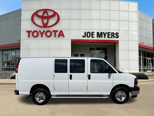 2023 GMC Savana 2500 Work Van