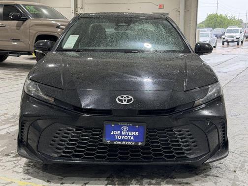 Midnight Black Metallic 2025 Toyota Camry SE