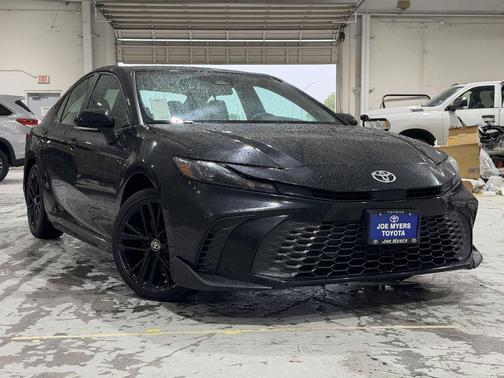 Midnight Black Metallic 2025 Toyota Camry SE