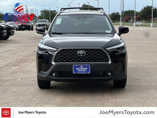 2025 Toyota Corolla Cross XLE