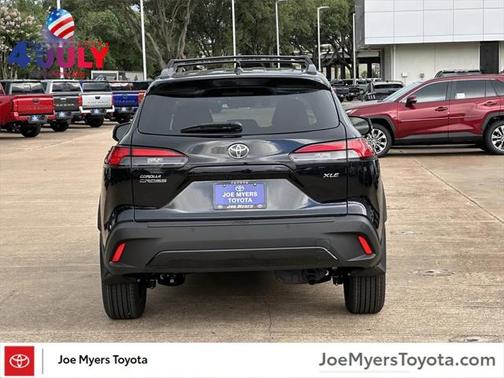 2025 Toyota Corolla Cross XLE