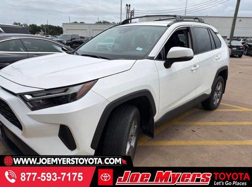 Ice Cap 2024 Toyota RAV4 XLE