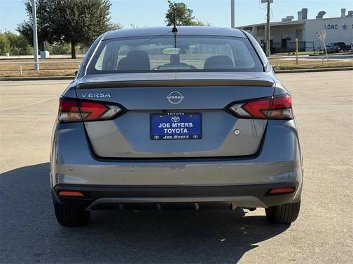 2024 Nissan Versa 1.6 S