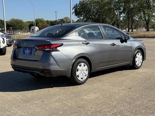2024 Nissan Versa 1.6 S