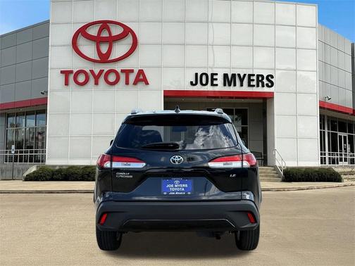 2024 Toyota Corolla Cross LE
