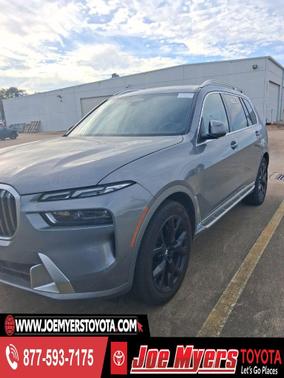 Gray 2025 BMW X7 xDrive40i
