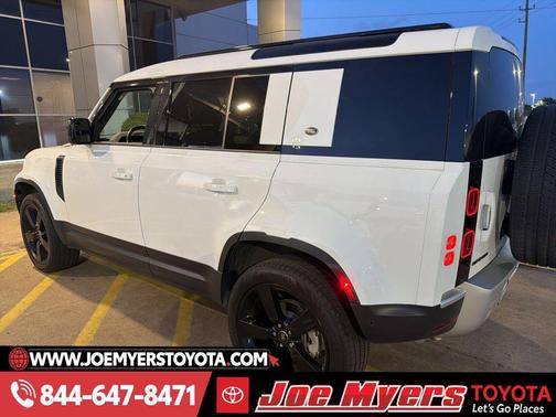 Fuji White 2024 Land Rover Defender S