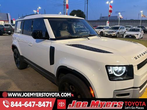 Fuji White 2024 Land Rover Defender S