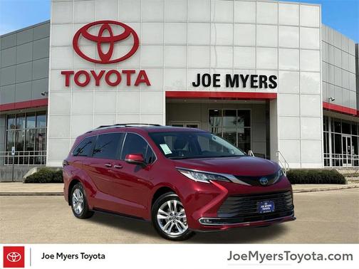 2022 Toyota Sienna Limited 7-Passenger