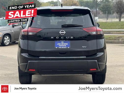 2024 Nissan Rogue SV