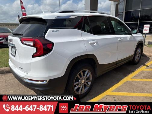 Summit White 2023 GMC Terrain SLT