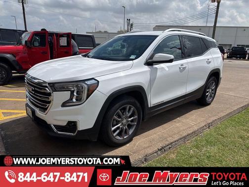 Summit White 2023 GMC Terrain SLT