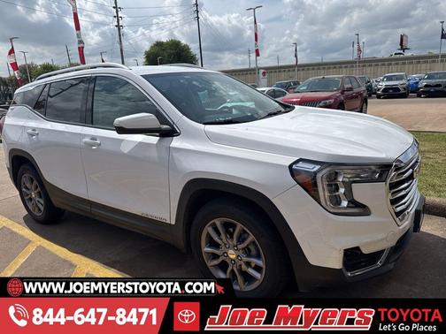 Summit White 2023 GMC Terrain SLT
