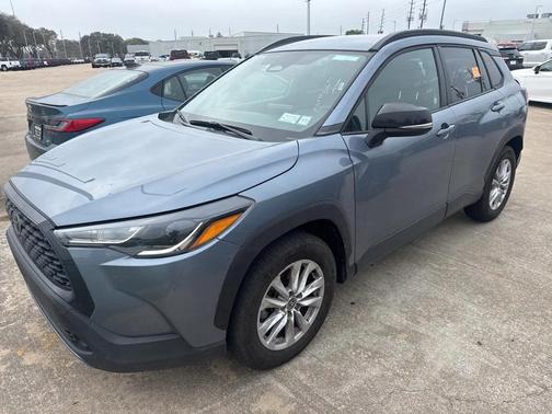 2025 Toyota Corolla Cross LE