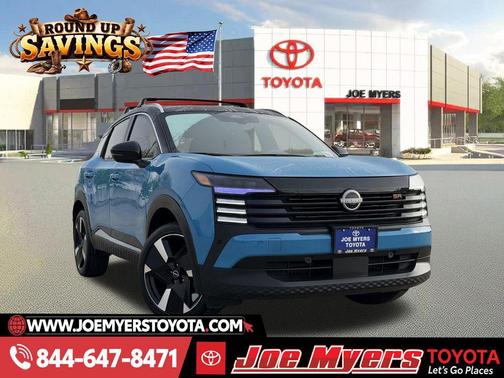 Arctic Ice Blue Metallic/Super Black 2025 Nissan Kicks SR