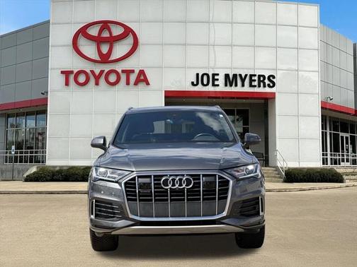 2022 Audi Q7 45 Premium Plus
