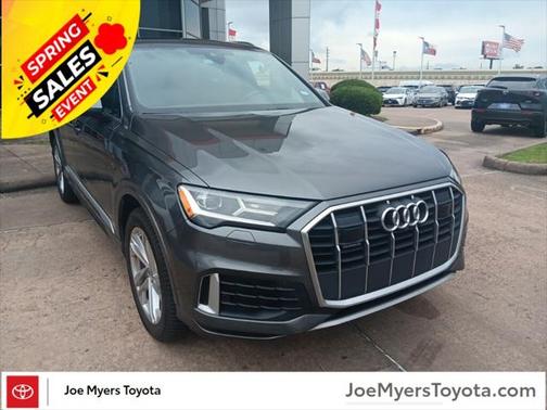 2022 Audi Q7 45 Premium Plus