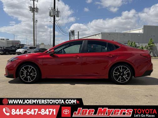 Supersonic Red 2025 Toyota Camry SE