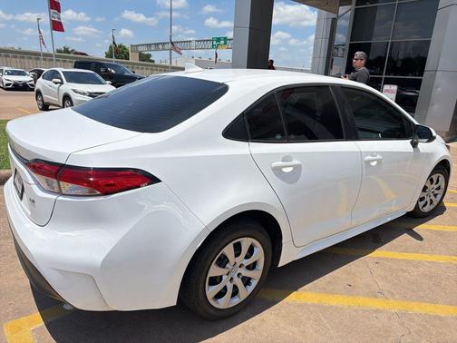 Ice 2023 Toyota Corolla LE