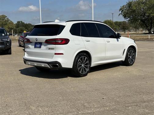2020 BMW X5 M50i