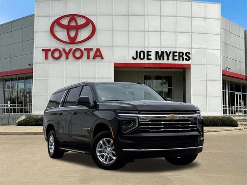 2025 Chevrolet Suburban LT