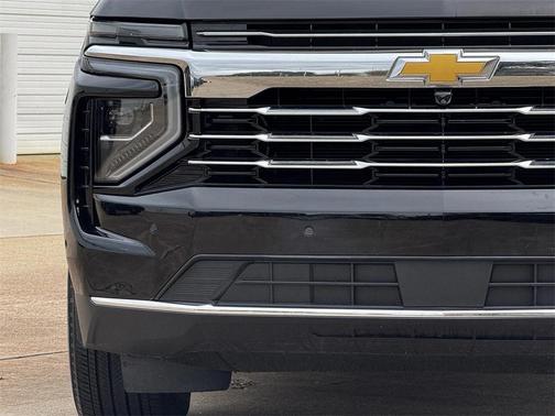 2025 Chevrolet Suburban LT