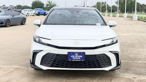 Ice Cap 2025 Toyota Camry SE