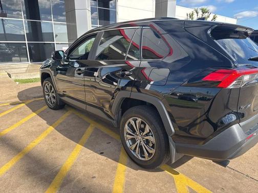 2024 Toyota RAV4 Hybrid XLE Premium