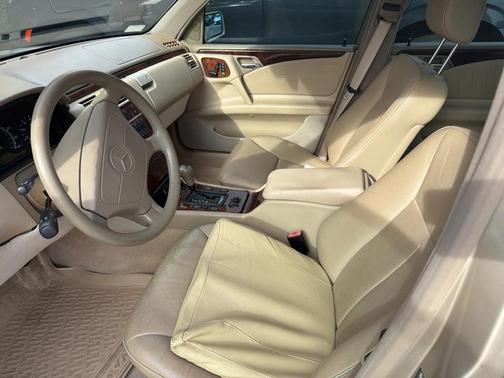1998 Mercedes-Benz E-Class E 320