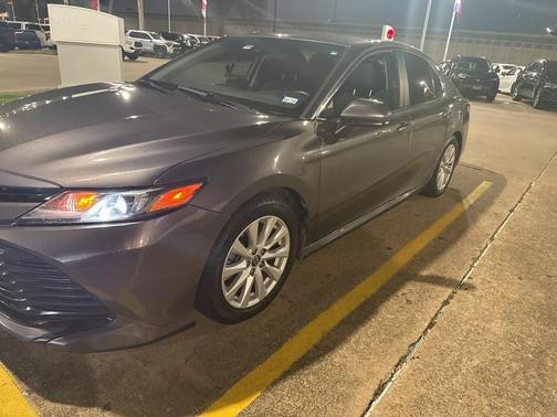 2020 Toyota Camry LE