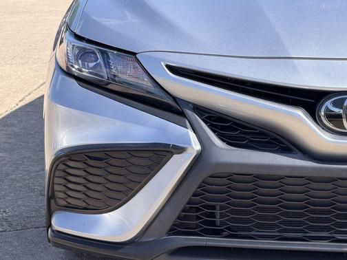 Celestial Silver Metallic 2024 Toyota Camry SE
