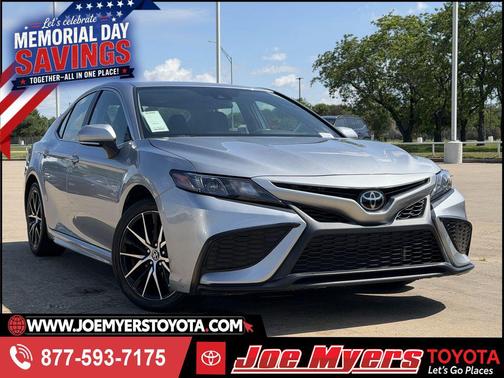 Celestial Silver Metallic 2024 Toyota Camry SE
