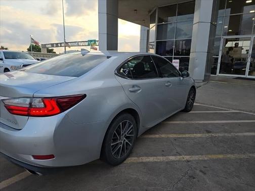 2017 Lexus ES 350 Base