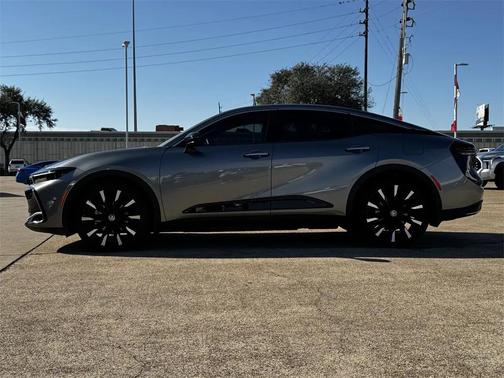 2024 Toyota Crown Platinum