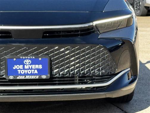 2024 Toyota Crown Platinum