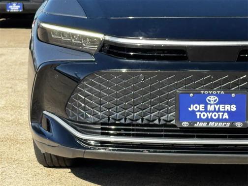 2024 Toyota Crown Platinum