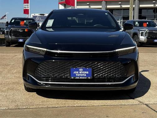 2024 Toyota Crown Platinum