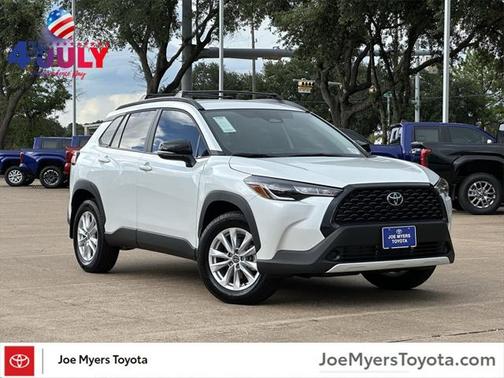 2025 Toyota Corolla Cross LE