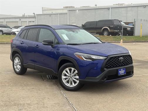 2025 Toyota Corolla Cross LE