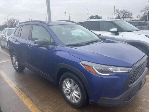 2025 Toyota Corolla Cross LE