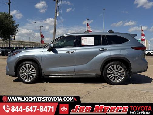 2023 Toyota Highlander Platinum