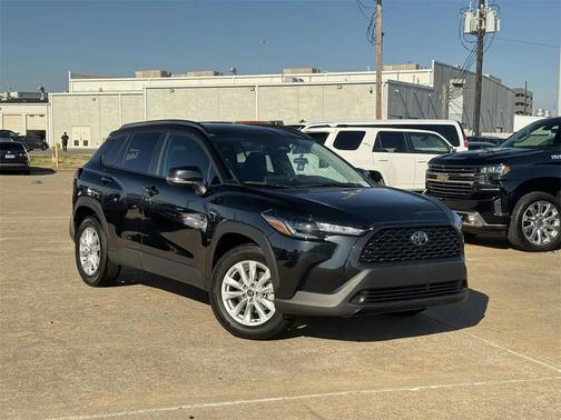 2025 Toyota Corolla Cross LE