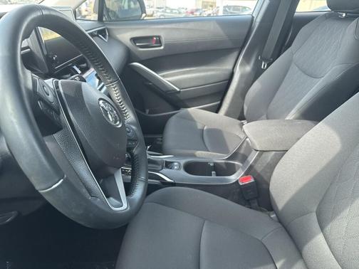 2025 Toyota Corolla Cross LE