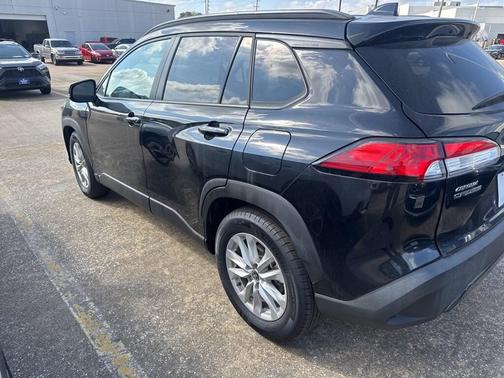 2025 Toyota Corolla Cross LE