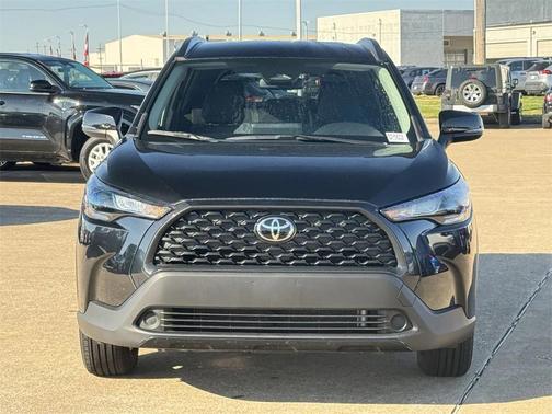 2025 Toyota Corolla Cross LE