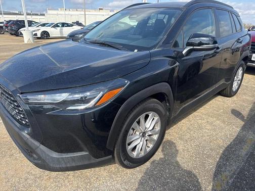 2025 Toyota Corolla Cross LE