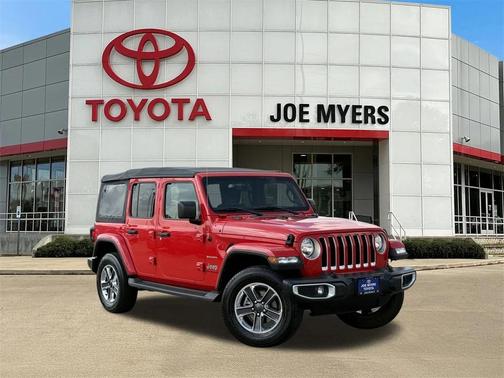 2023 Jeep Wrangler 4-Door Sahara 4x4