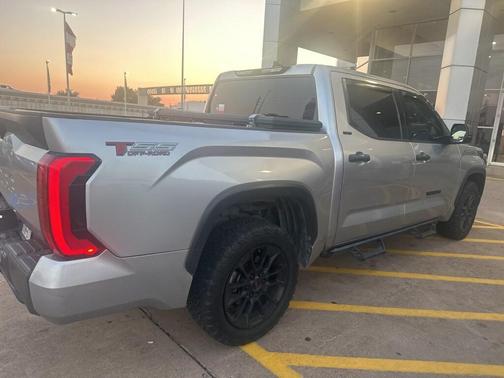 2022 Toyota Tundra SR5